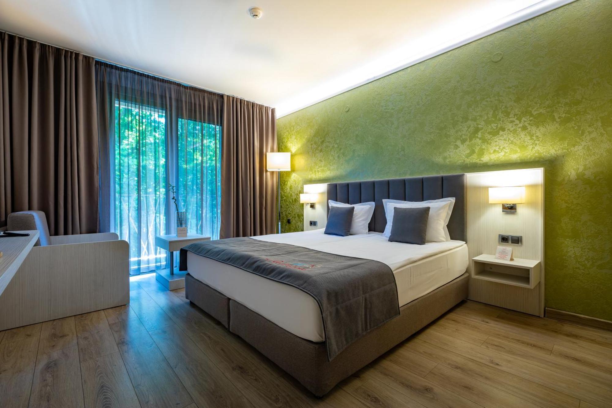 Hotel & Relax Zone Cattleya Krushuna Exterior foto